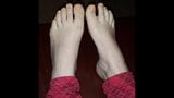 Gianna bouge ses pieds sexy (taille 40) snapshot 2