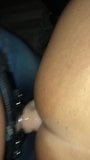 Sissyboy se fait baiser avec un gode ceinture snapshot 8