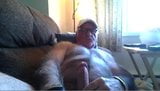 Opa streichelt vor der Webcam snapshot 11