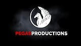 Pegas Productions - Juicy Pearl se fait Fourrer par Dave March snapshot 10