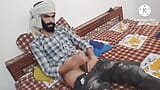 Une tutrice desi indienne avec une grosse bite noire monstrueuse se masturbe jusqu’à l’éjaculation snapshot 3