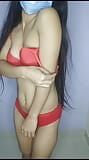 Neha, fille indienne de 18 ans, montre ses seins nus et sa chatte sexy snapshot 10