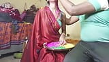 Primeira vez de Holi comemora com linda indiana snapshot 9