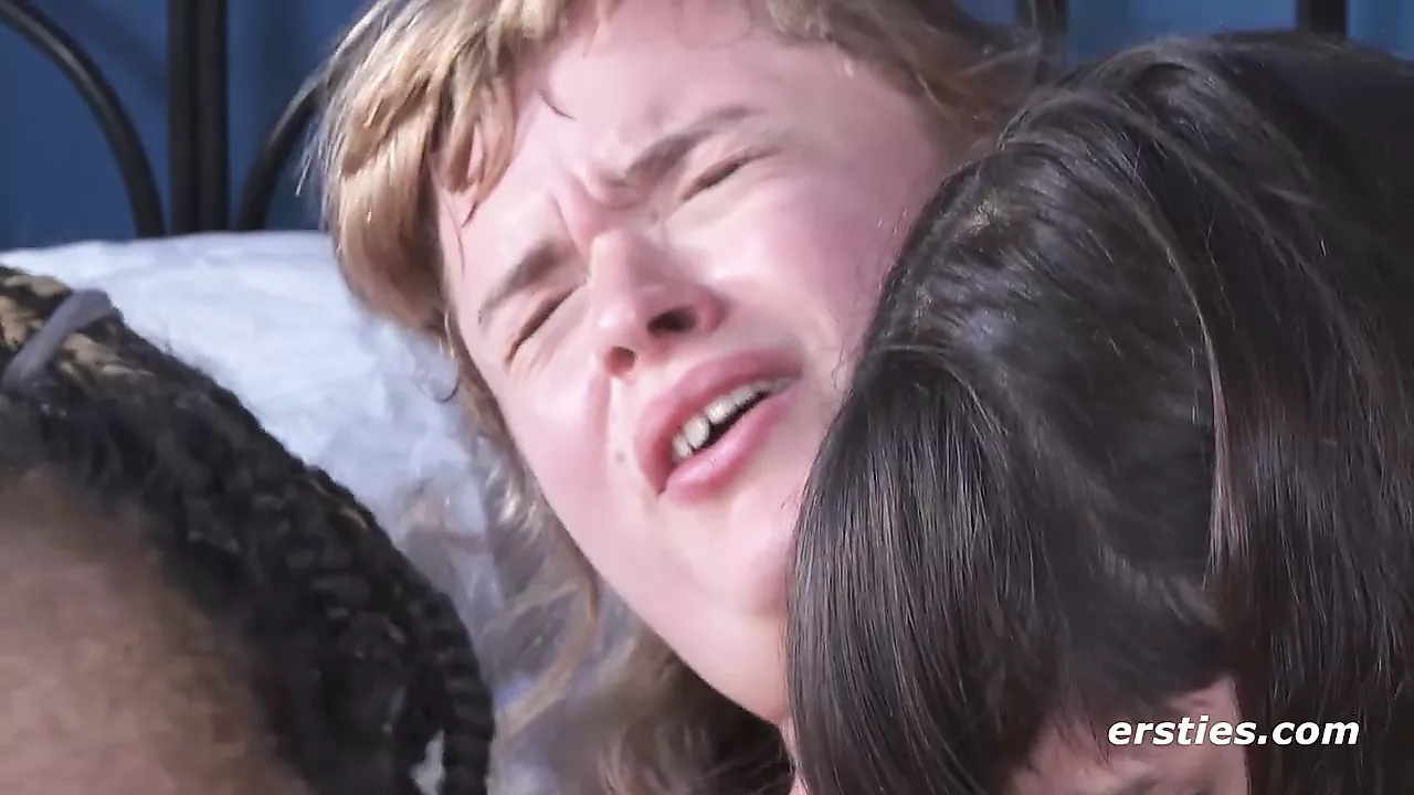 Sensational Amateur Threesome - Ersties | xHamster