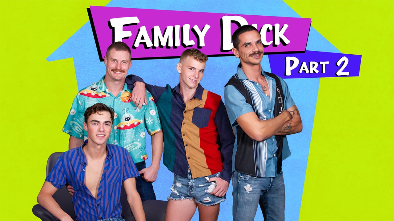 Tetovaný latinoamerický hřebec Xtian Mingle si užívá být předán kolem a vrtaný v zadku - FamilyDick