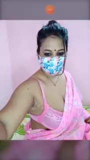 Aunty Showing Sexy Armpits: Guadeloupean Webcam Webcam Porn | xHamster