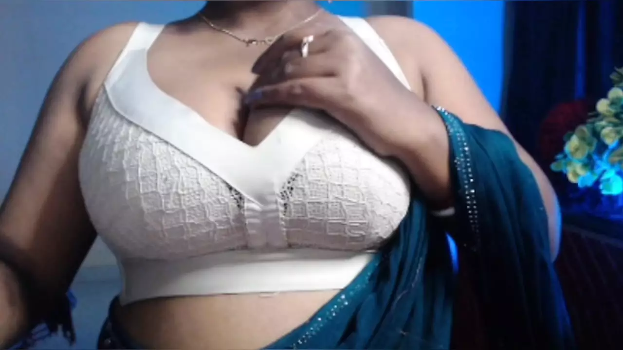 Desi Solo S Hot Big Boobs Bra Hot Show: Indian Webcam Porn by FapHouse |  xHamster