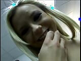 Tetona joven rubia follada en el interior snapshot 9