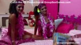 Drie rondborstige meisjes - roze paradijs snapshot 3