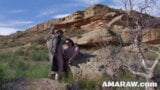 Hiking membuat malaikat terangsang dan dia memerah kontol pacarnya di padang pasir snapshot 16