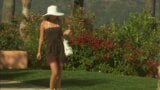 Belleza milf consigue follada en el jardín al aire libre snapshot 4