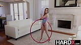 Kleine spinner gecreampied door een grote pik - Hardx snapshot 1