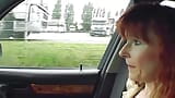 Een wilde Duitse meid zuigt en rijdt op een harde pik in de auto snapshot 2