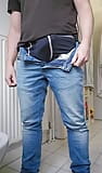 Mijo em meus jeans, camiseta e final ver minha porra GerMANpiss snapshot 4