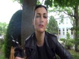 Lady Victoria Valente te usa al aire libre snapshot 13