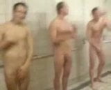 Chicos desnudos calientes en la ducha snapshot 3