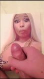 Nicki minaj en topless cum homenaje (startits) snapshot 2