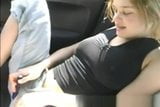 Christine Young masturbiert im Auto snapshot 3