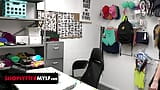 Shoplyfter mylf - une ado sexy et sa magnifique belle-mère se font prendre pour un strip-tease au bureau de la sécurité snapshot 1