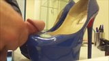 Jizsing blue pumps slow motion snapshot 3