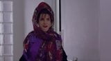 Sandra Bullock domina il suo uomo nel film degli anni '90 snapshot 1