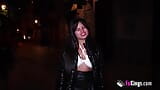 Sofia Mayers se mete un plug en el culo en la calle... ¡Antes de su FOLLADA ANAL! snapshot 2