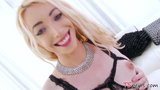 Sasha de Sade spielt mit ihren Genitalien snapshot 3