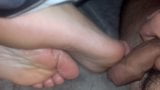 Jugar con los pies slp de mi esposa (sin semen) ... snapshot 1