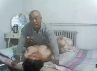 Amatir Asia nenek dan kakek seks buatan sendiri | xHamster