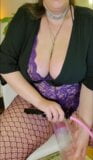 Pompage de chatte et jeu en lingerie violette - une MILF brune pulpeuse à gros nichons se doigte par sa maîtresse x Gina snapshot 11