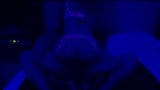 Schwarzlicht-Spaß mit sexy schwangerer MILF snapshot 13