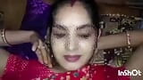 Vidéo de sexe complète - baise et pipe en hindi, vidéo X indienne d’une bhabhi lalita qui se fait baiser en levrette debout snapshot 1