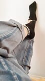 Le gambe sottili in jeans sono solo sexy - depravatoMine snapshot 12