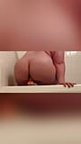 Un gode complet de 6 minutes suce et chevauche dans la salle de bain snapshot 14