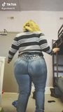 Mexican BBW ass shaking snapshot 1