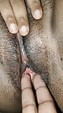 Masturbation anale étroite avec un jouet snapshot 4