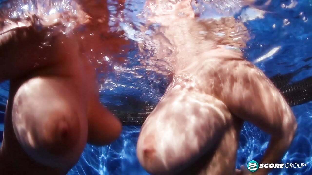Big Tit Skinny Dip: Toying With Valory & Lana