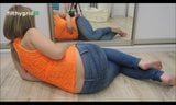 Girl farting in jeans snapshot 3