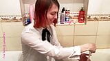 Tina speelt met lotion in een Japans schoolzwempak snapshot 1