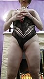 Di in lingerie speelt met een dildo snapshot 7