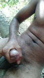 Junger indischer Solo-Handjob snapshot 2