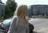 Blonde babe toont haar tieten en trekt af voor geld! snapshot 2