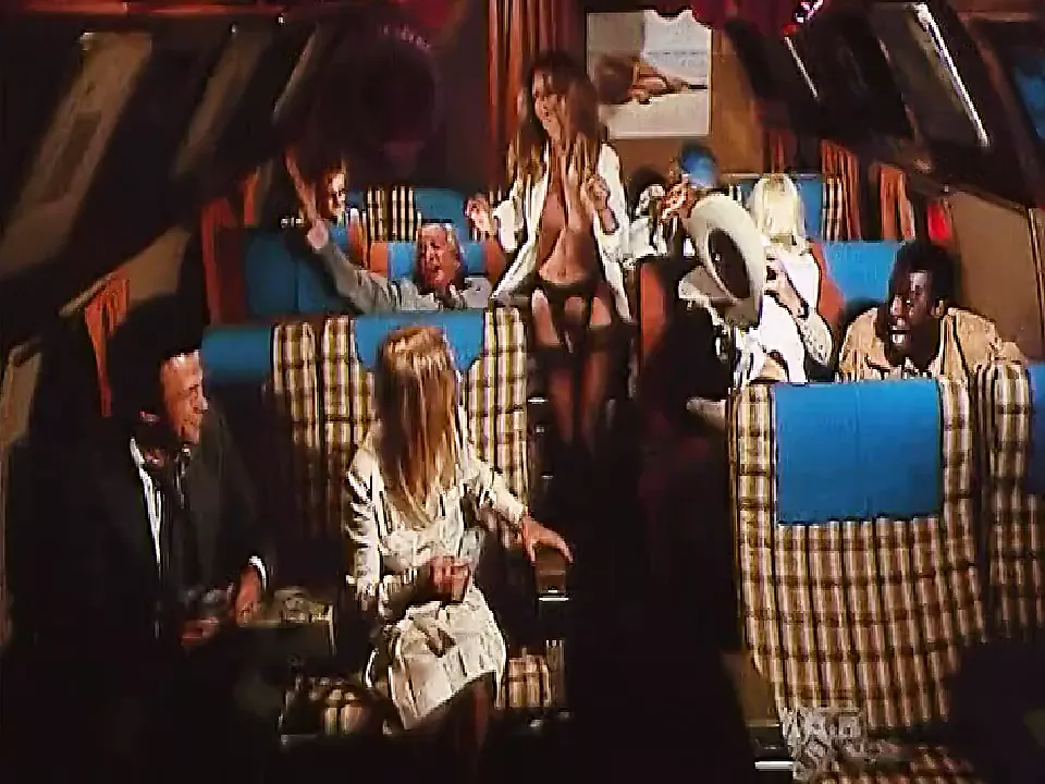 Les Hotesses Du Sexe: Group Sex Blowjob Porn feat. Maud Carole | xHamster