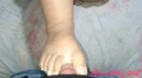 Ella me masturba con los pies y luego la follo a cuatro snapshot 2