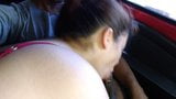 Blowjob dalam kereta snapshot 4