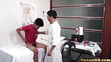 Curul adolescentei adolescente nipone de 19 ani examinat de doctor snapshot 5