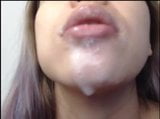 Latina brinca com saliva e faz garganta profunda snapshot 14