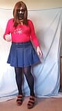 Gay Crossdresser, me masturbo y me corro en mis pantimedias de nylon. snapshot 2