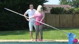 Laceystarr - der Poolboy hart bei der Arbeit snapshot 7