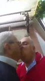 Viejo gordito amamanta al abuelo snapshot 4